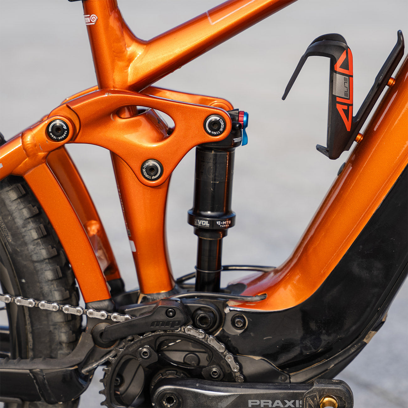 Foto dettaglio ammortizzatore bici Fox