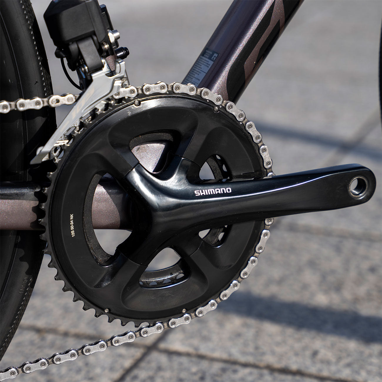 foto dettaglio Shimano bici da corsa Giant Defy Advanced 1 2023 taglia S