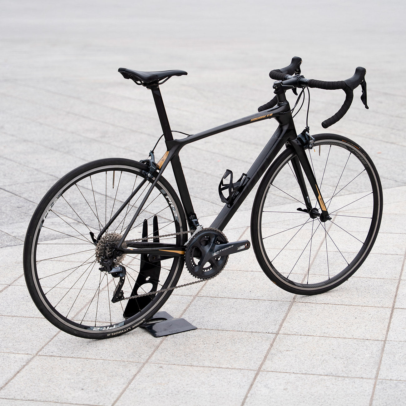 Giant TCR Advanced nera foto laterale
