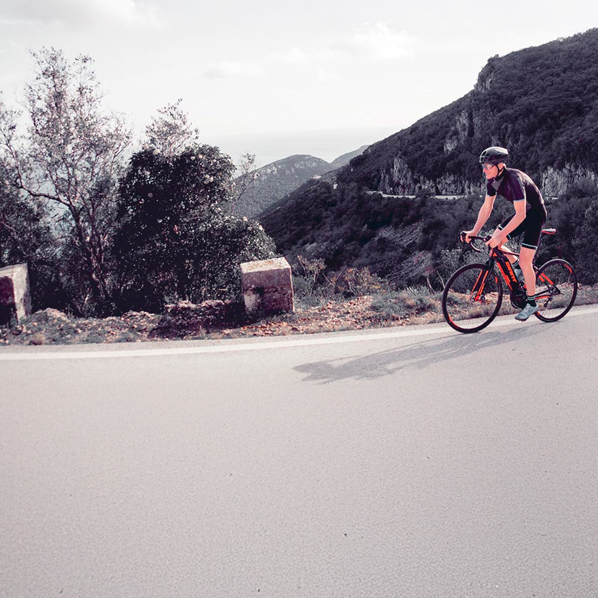 foto tema collezione biciclette e-bike corsa