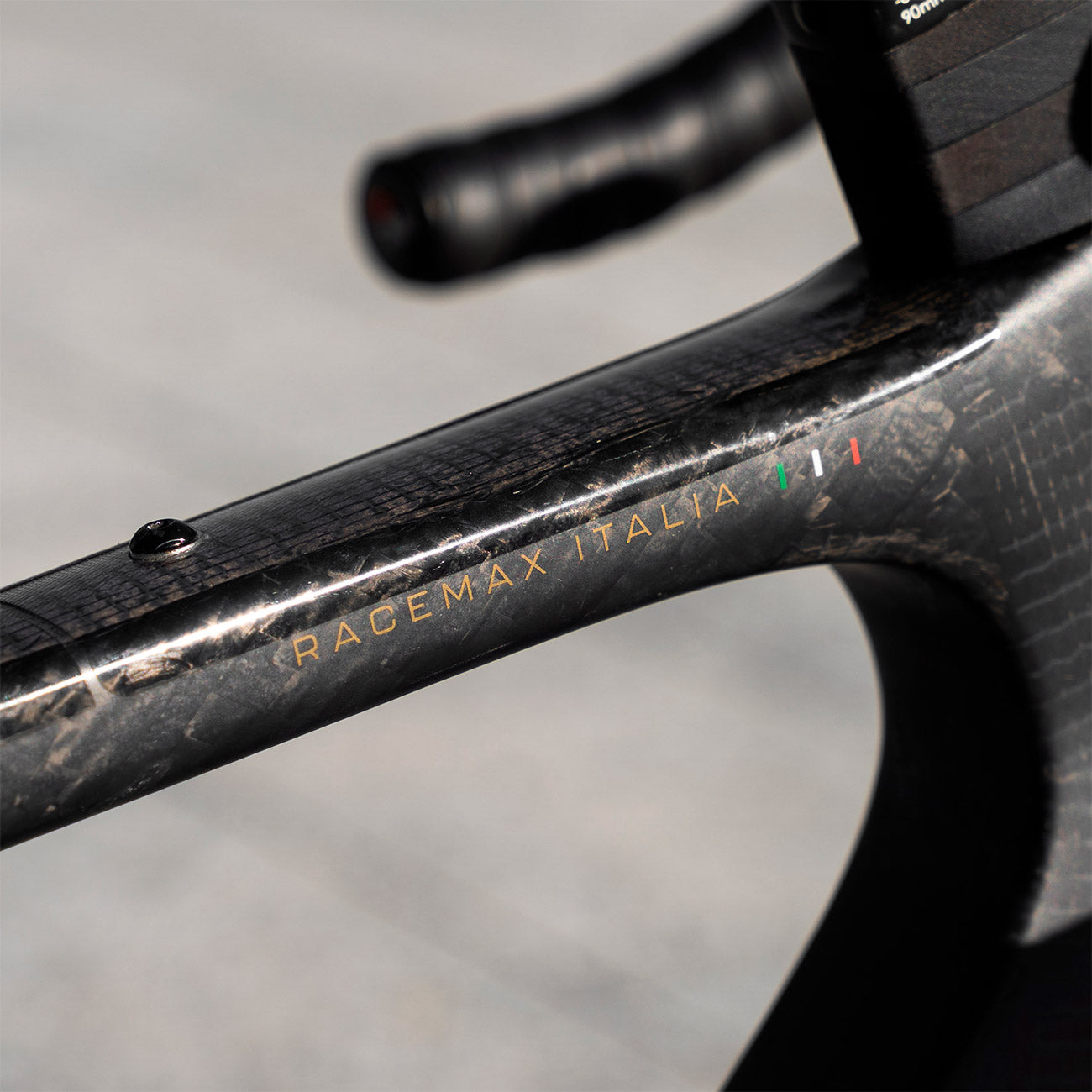 foto dettaglio logo made in italy bici 3t