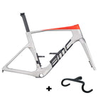 foto dettaglio retro telaio bicicletta da corsa in carbonio bmc teammachine r 01 frameset