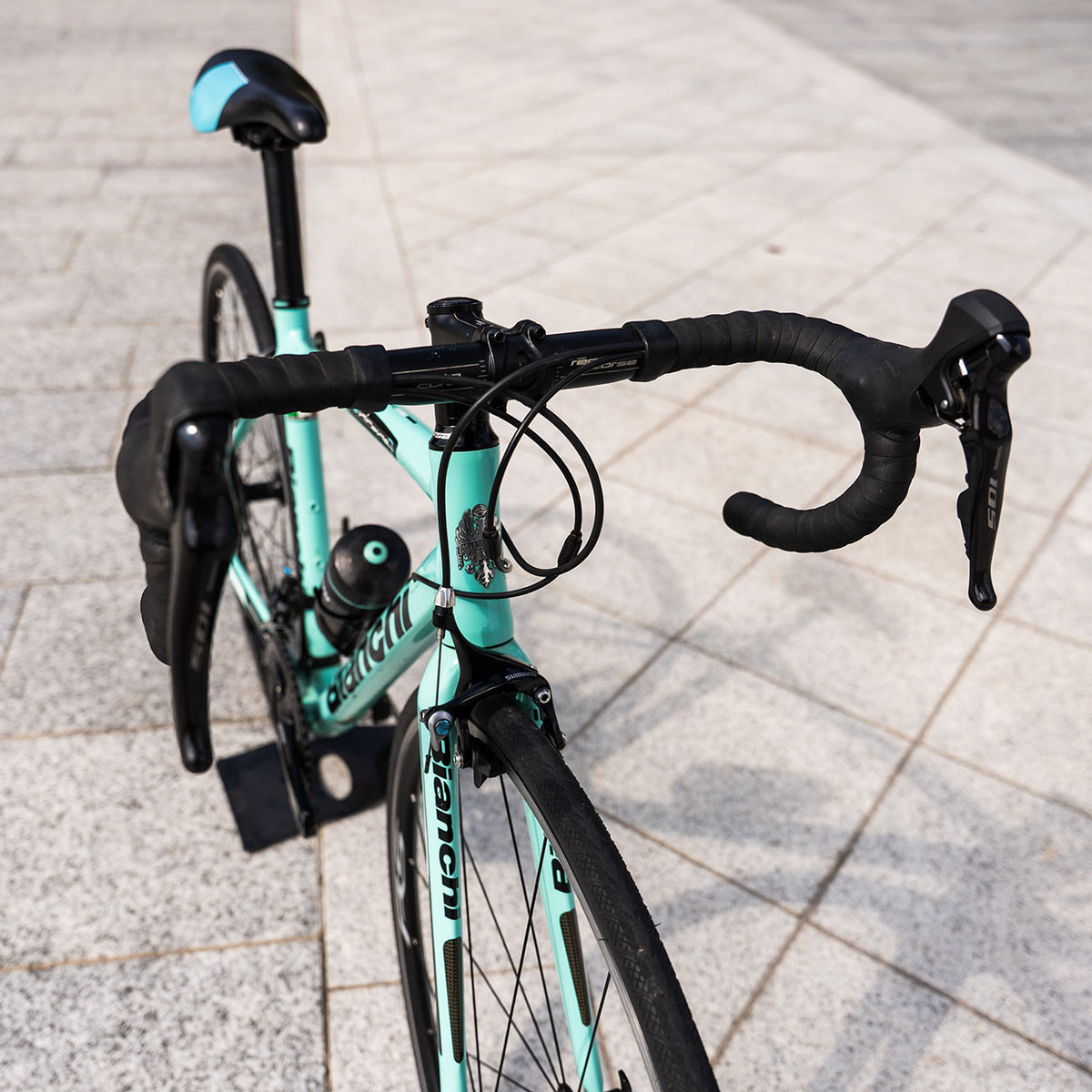 Bici Usata Bianchi Via Nirone 7 105 in alluminio foto dettaglio manubrio frontale 