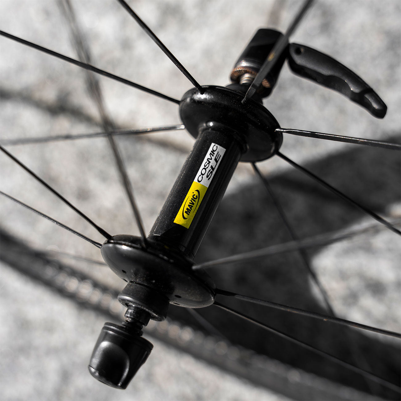 Dettaglio motto anteriore Ruote complete in carbonio Mavic Cosmic SLE Carbon