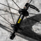 Dettaglio motto anteriore Ruote complete in carbonio Mavic Cosmic SLE Carbon