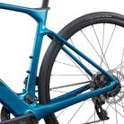 dettaglio carro posteriore in carbonio defy advanced elite