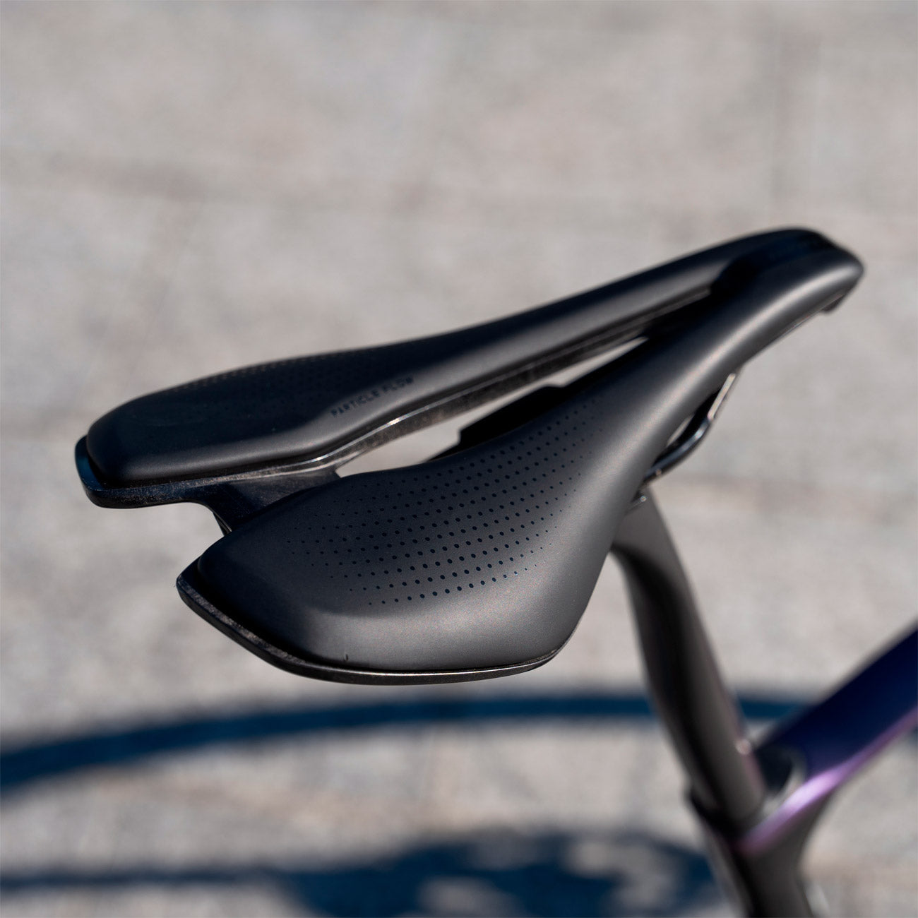 dettaglio sella in carbonio giant fleet sl