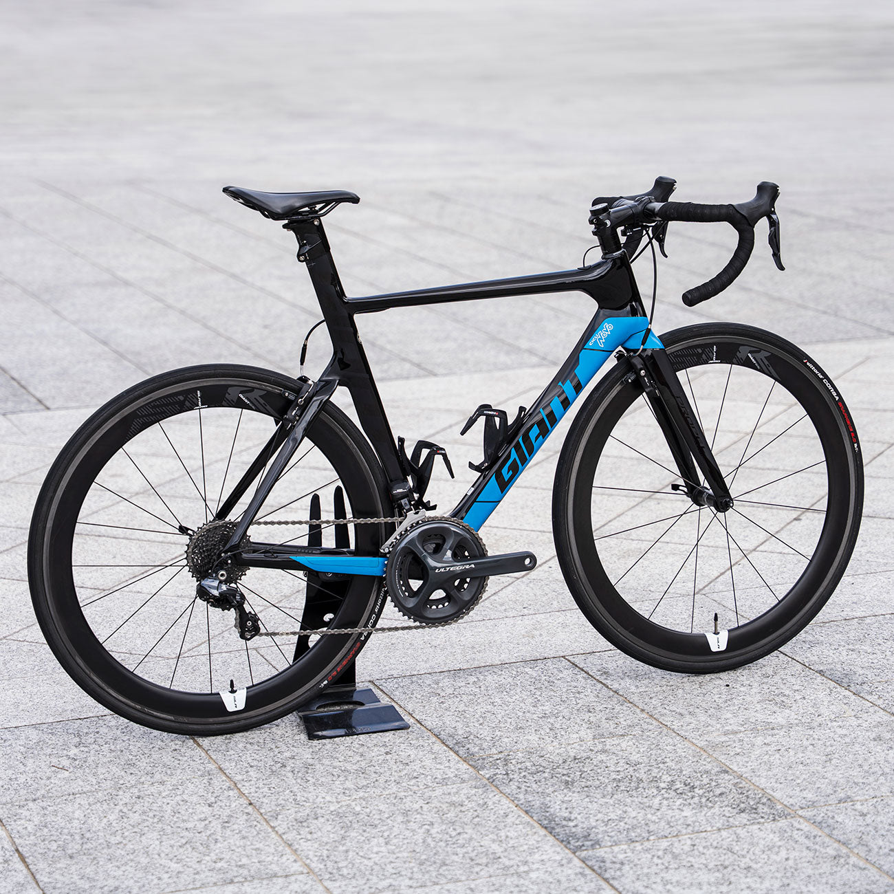 Foto laterale bicicletta carbonio usata Giant Propel Advanced SL 0 2017