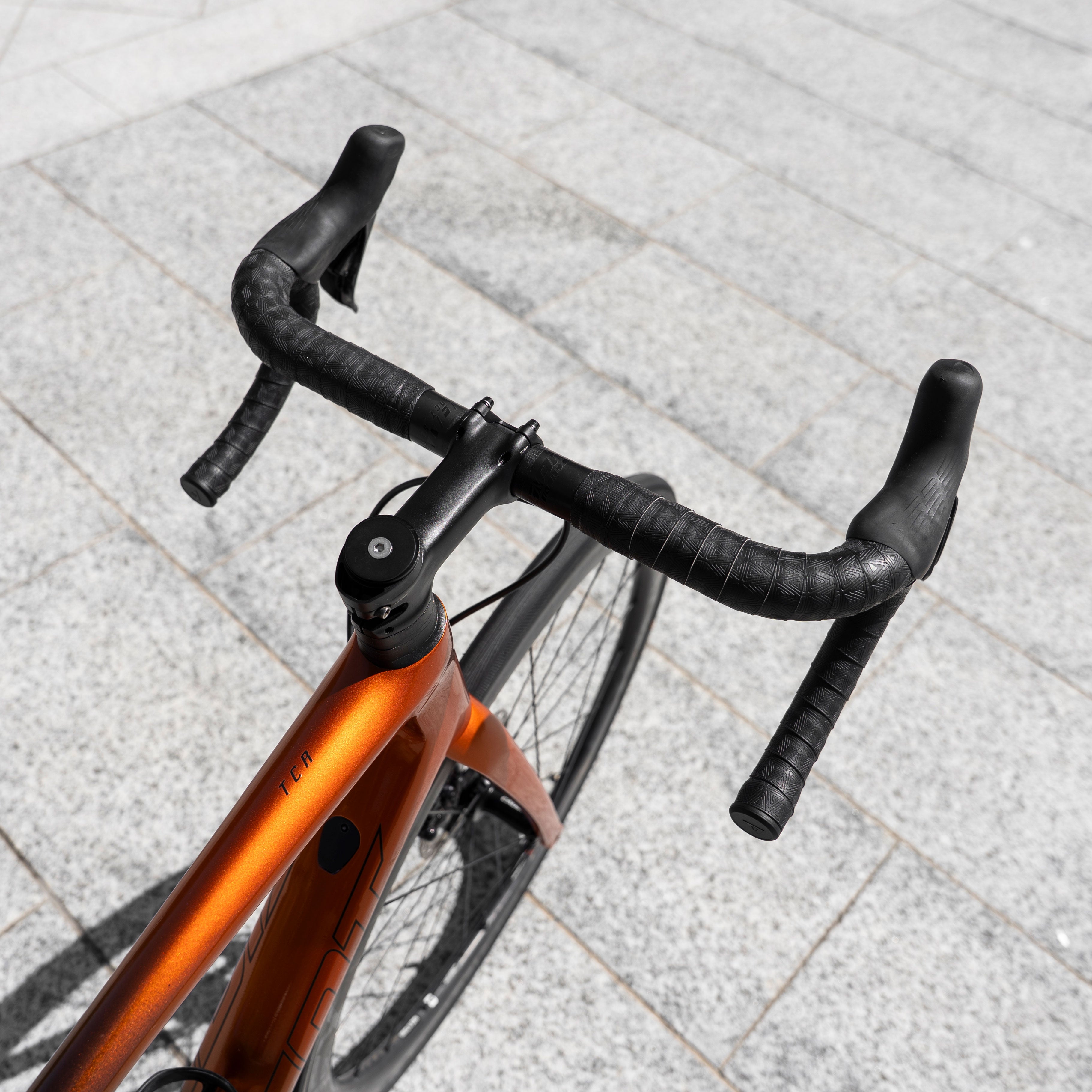 Giant TCR Advanced Pro 0 Di2 2022 Usato con ruote cadex 42mm dettaglio manubrio