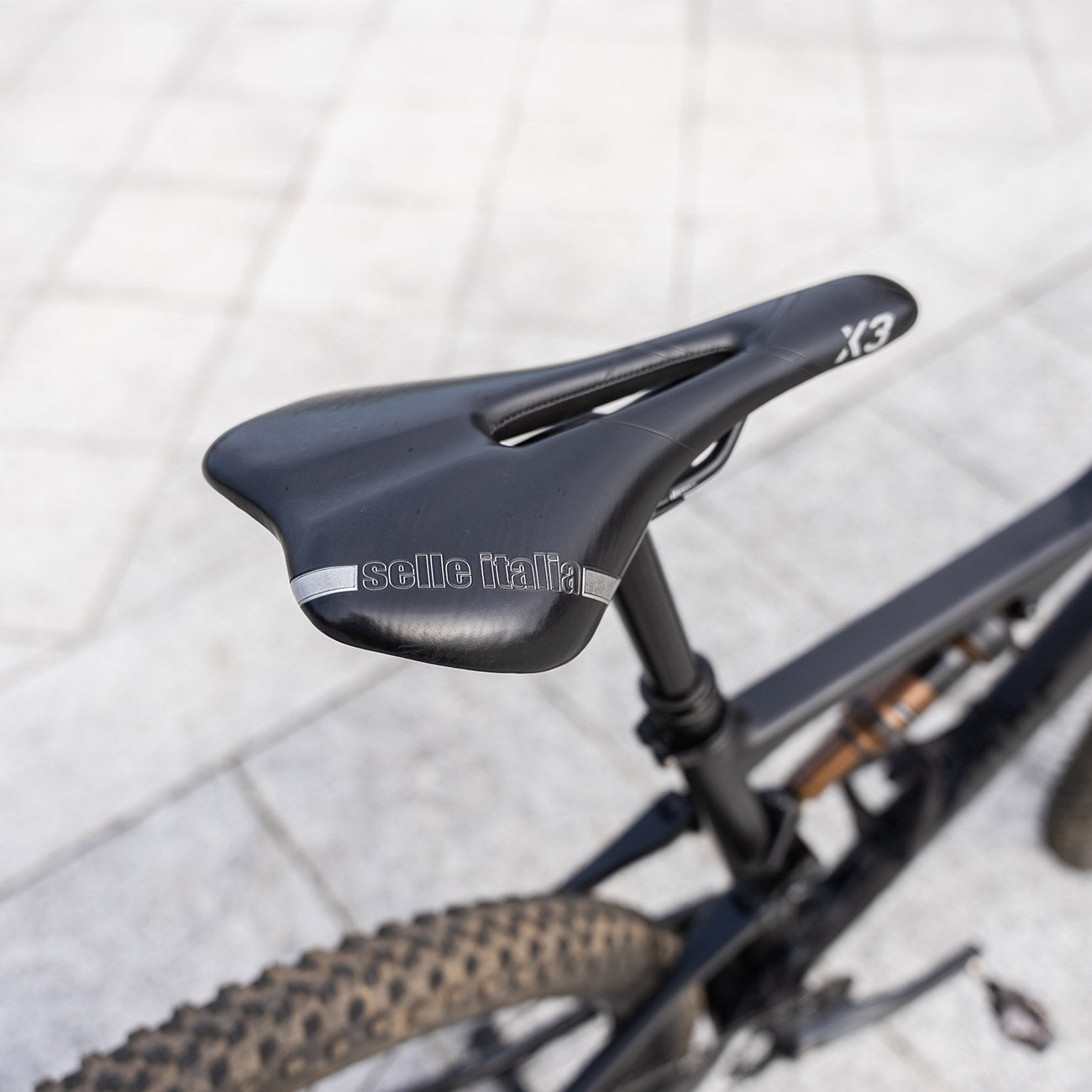 foto dettaglio sella selle d'Italia bicicletta Mtb Rose Thrill Hill 4