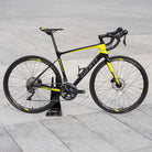 Foto laterale bici da corsa endurance Giant Defy Advanced 1 usata