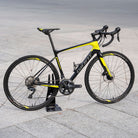 foto laterale bicicletta da corsa in carbonio Giant Defy Advanced 1